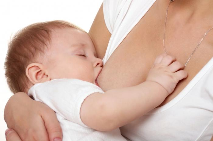Quelle devrait être la chaise d'allaitement du nouveau-né?