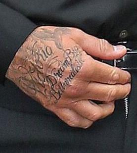 Le tatouage de David Beckham sur son cou. Quel tatouage Beckham