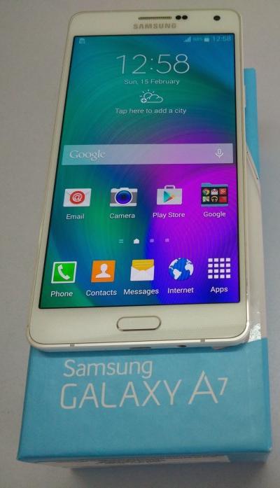Samsung Galaxy A7 caractéristiques commentaires